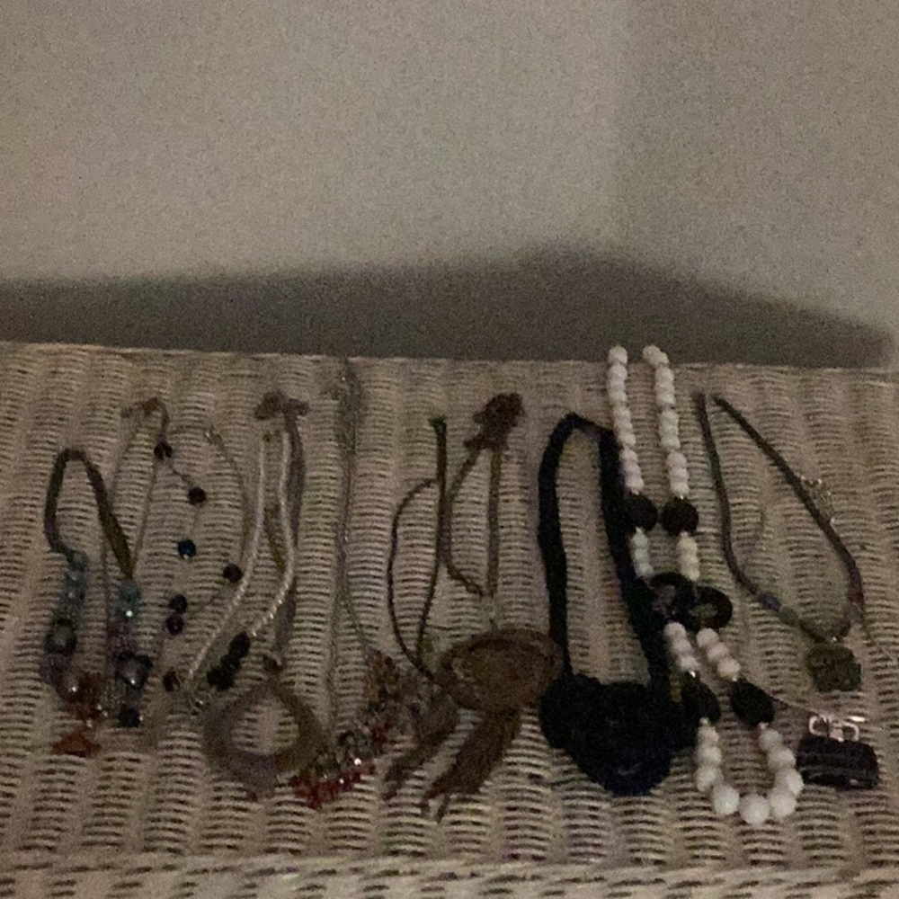 🌻Assorted Lot of Jewelry Necklace Collection
Great For Craft or To Wear Daily 🌻